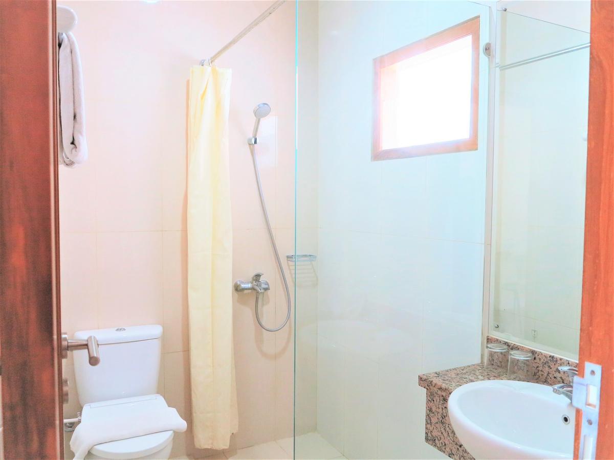 Tanto Hotel Waingapu Luaran gambar